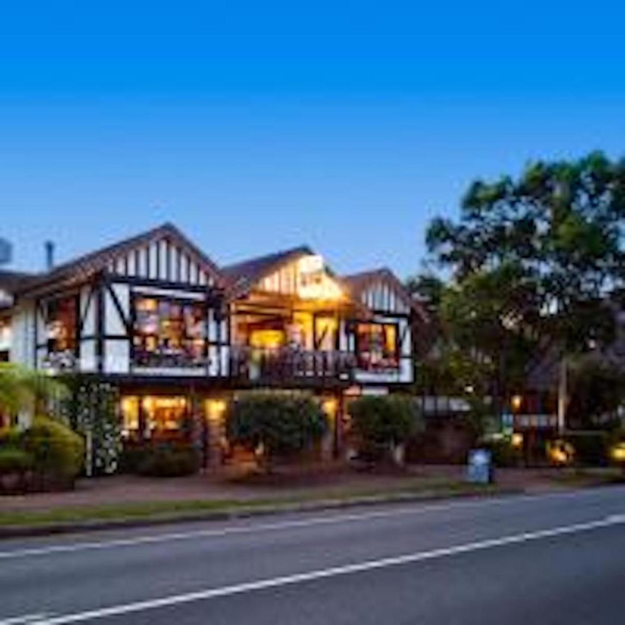 Treetops Seaview Montville Extérieur photo